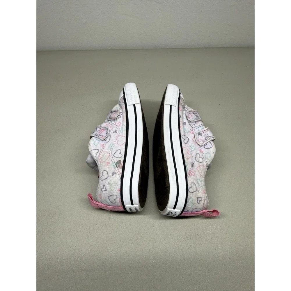 Converse Chuck Taylor Girls Size 9 All Star Easy On Low Top Sneakers Heart Print